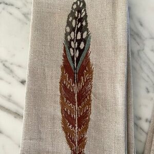 Set of 7 Coral and Tusk "Fowl Feather" Dinner Napkins